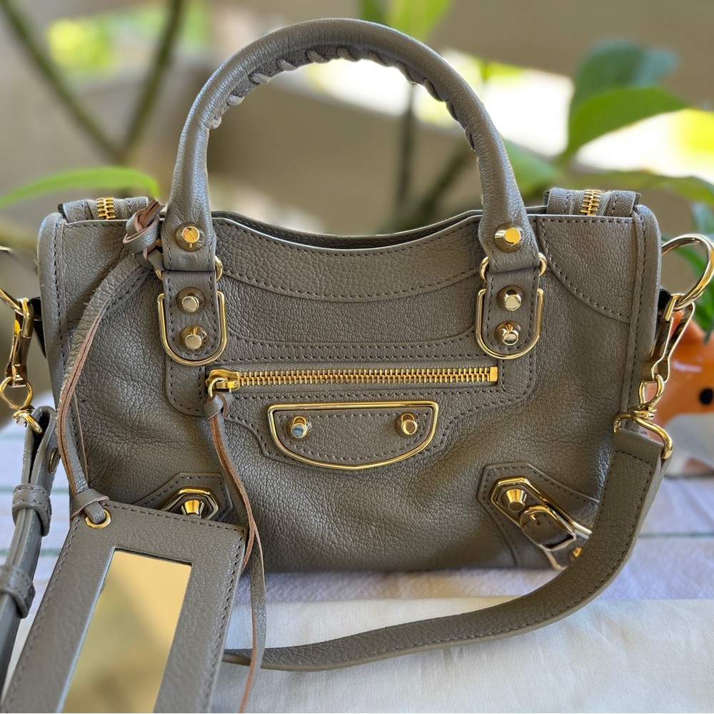 Preloved Balenciaga city bag in excellent condition, bought direct from website
